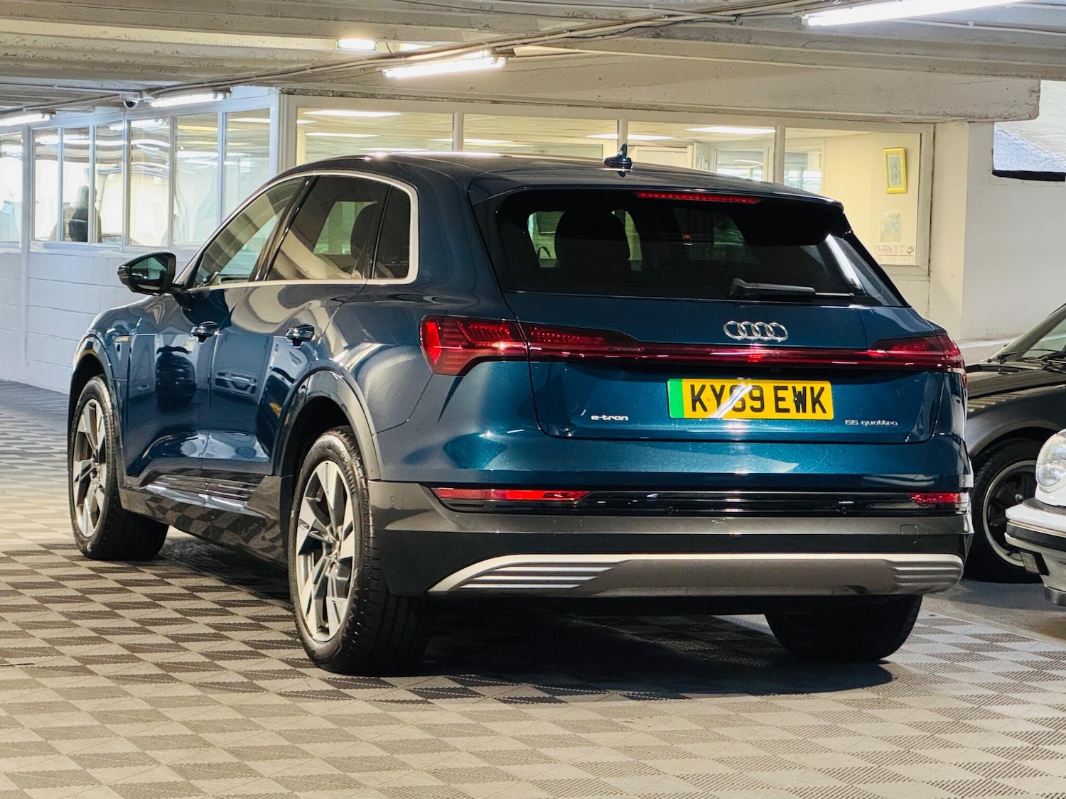 Used Audi e-tron 2019 for sale - 76349726: Photo 3