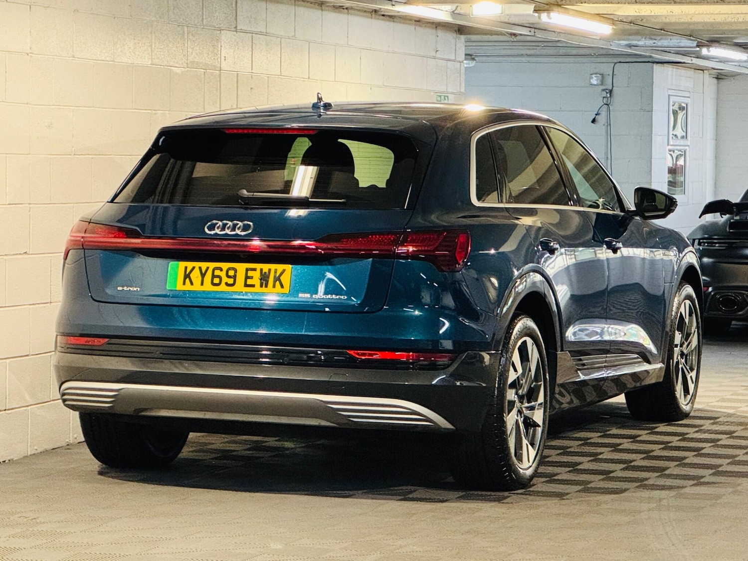 Used Audi e-tron 2019 for sale - 76349726: Photo 4