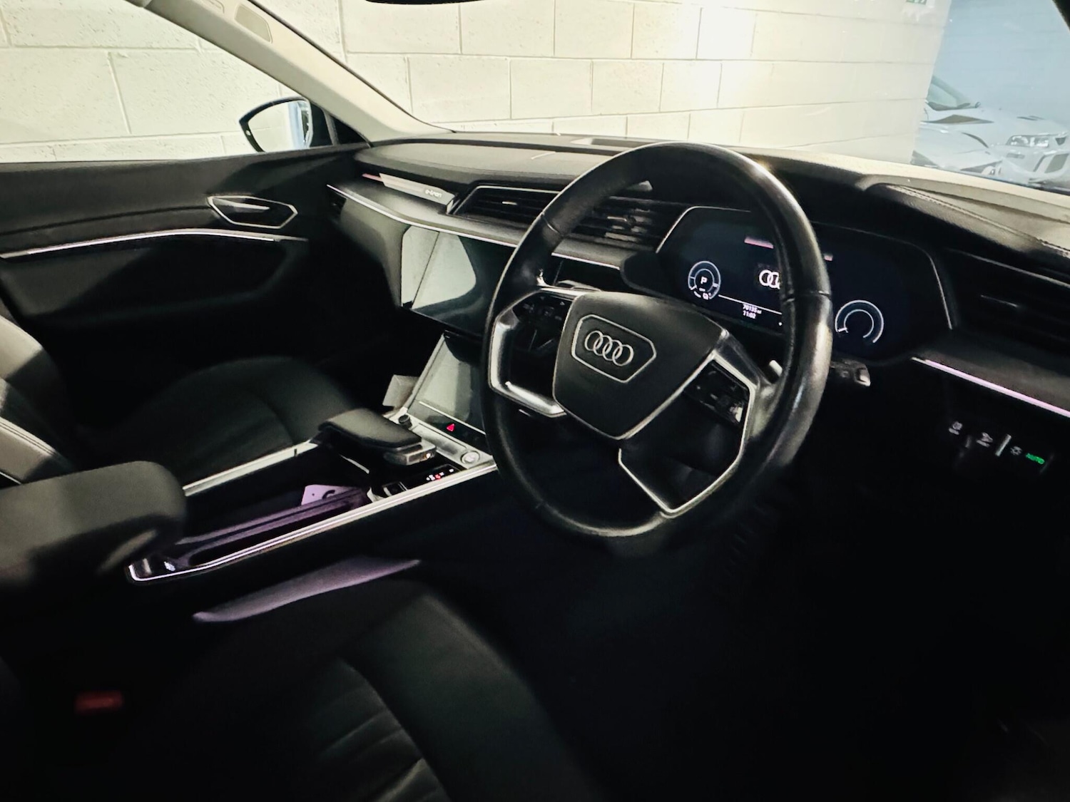 Used Audi e-tron 2019 for sale - 76349726: Photo 8