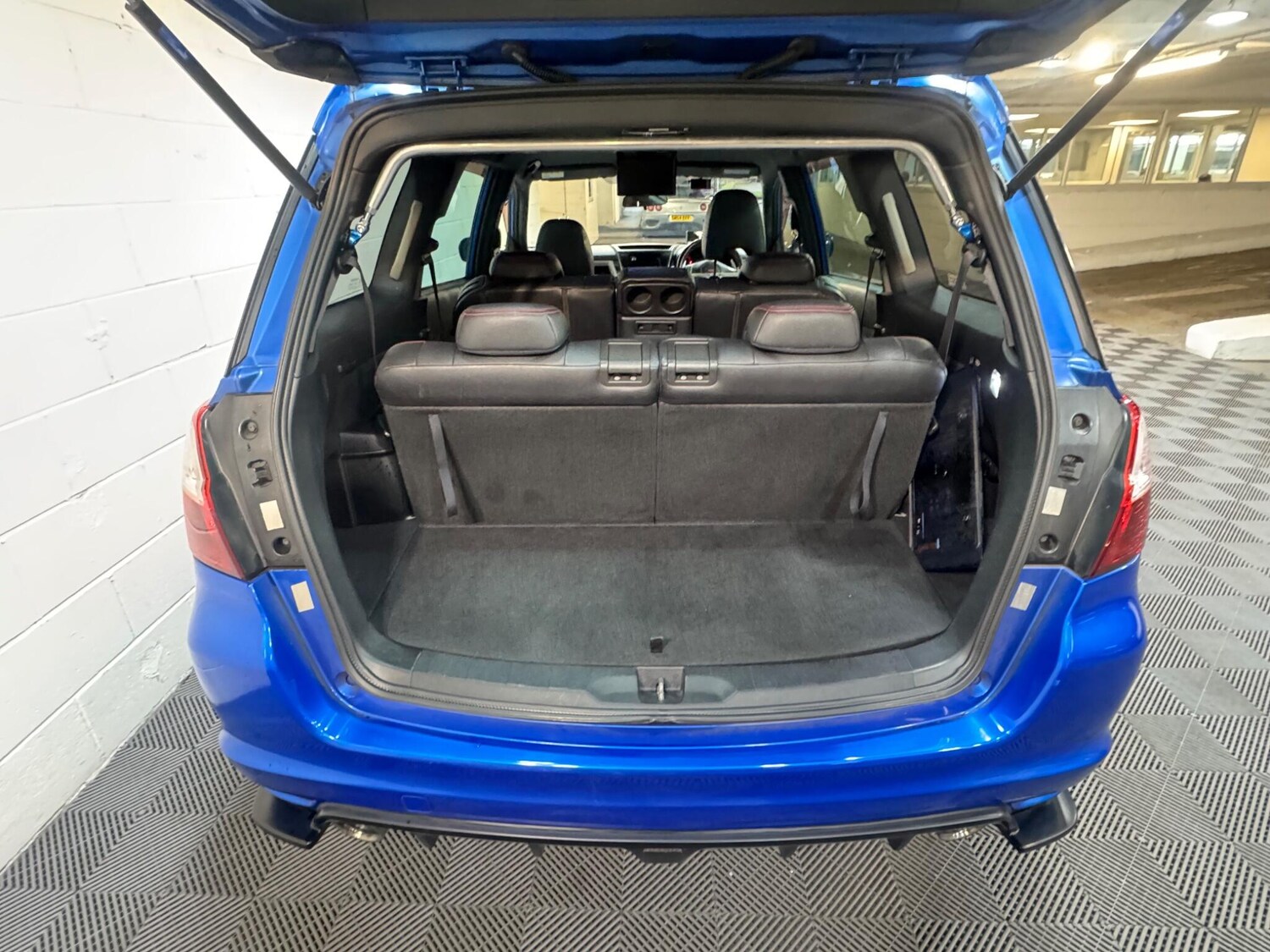 Used Subaru Exiga for sale - 77351996: Photo 12