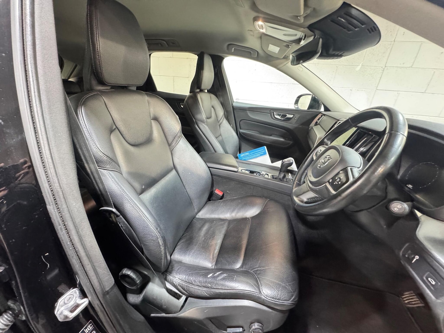 Used Volvo XC60 2018 for sale - 77611539: Photo 8