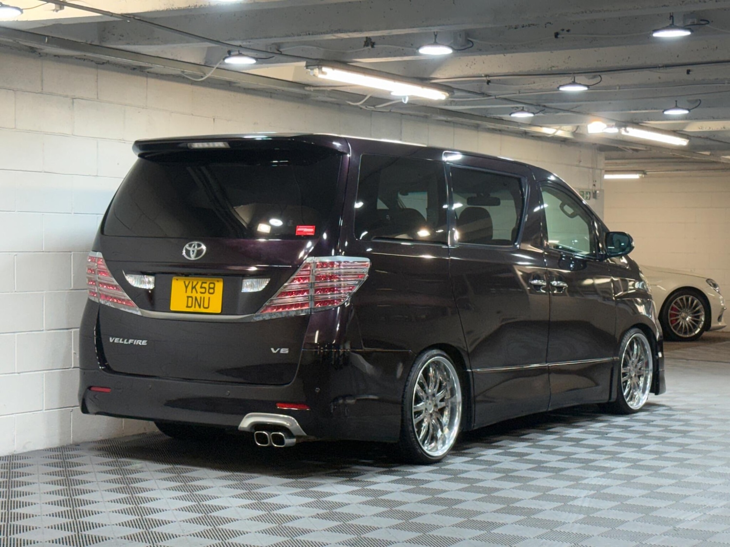 Used Toyota Vellfire for sale - 77351720: Photo 4