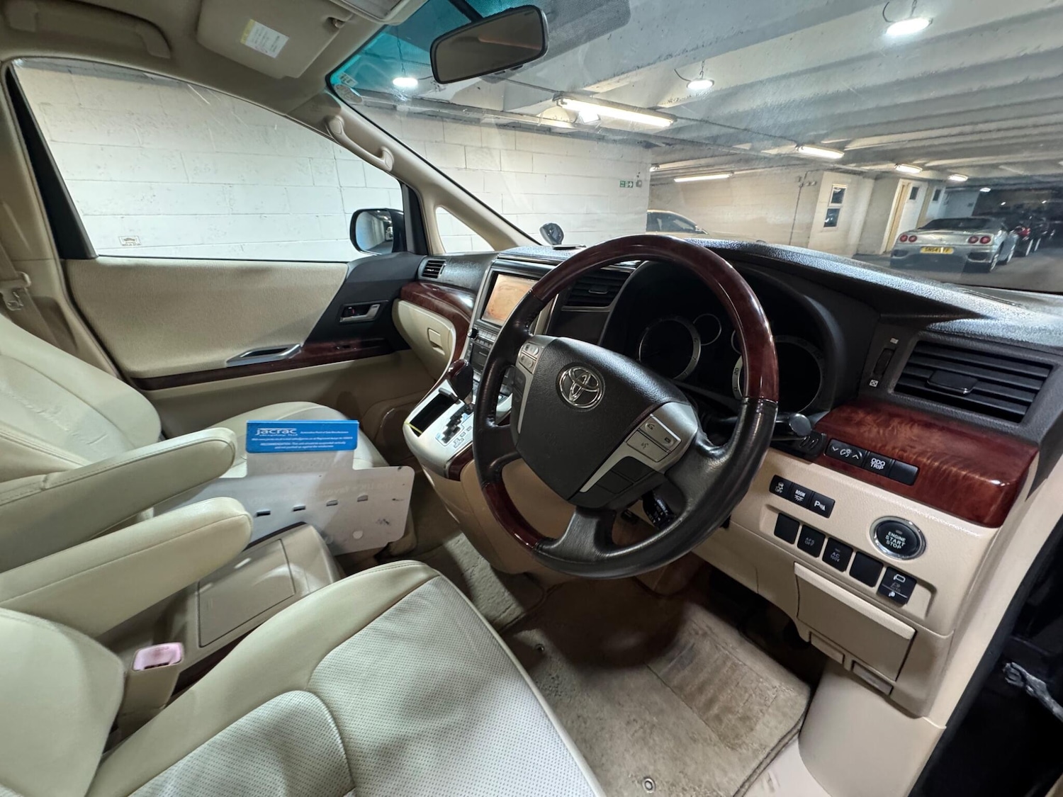 Used Toyota Vellfire for sale - 77351720: Photo 8