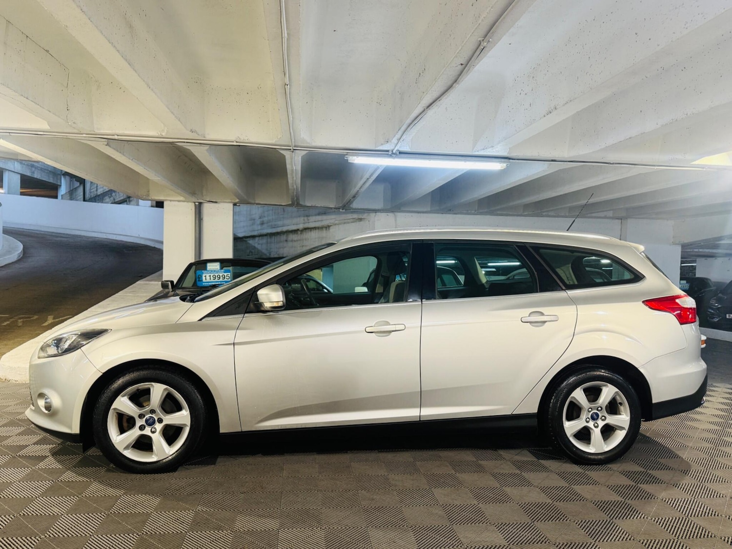 Used Ford Focus 2014 for sale - 76658465: Photo 2