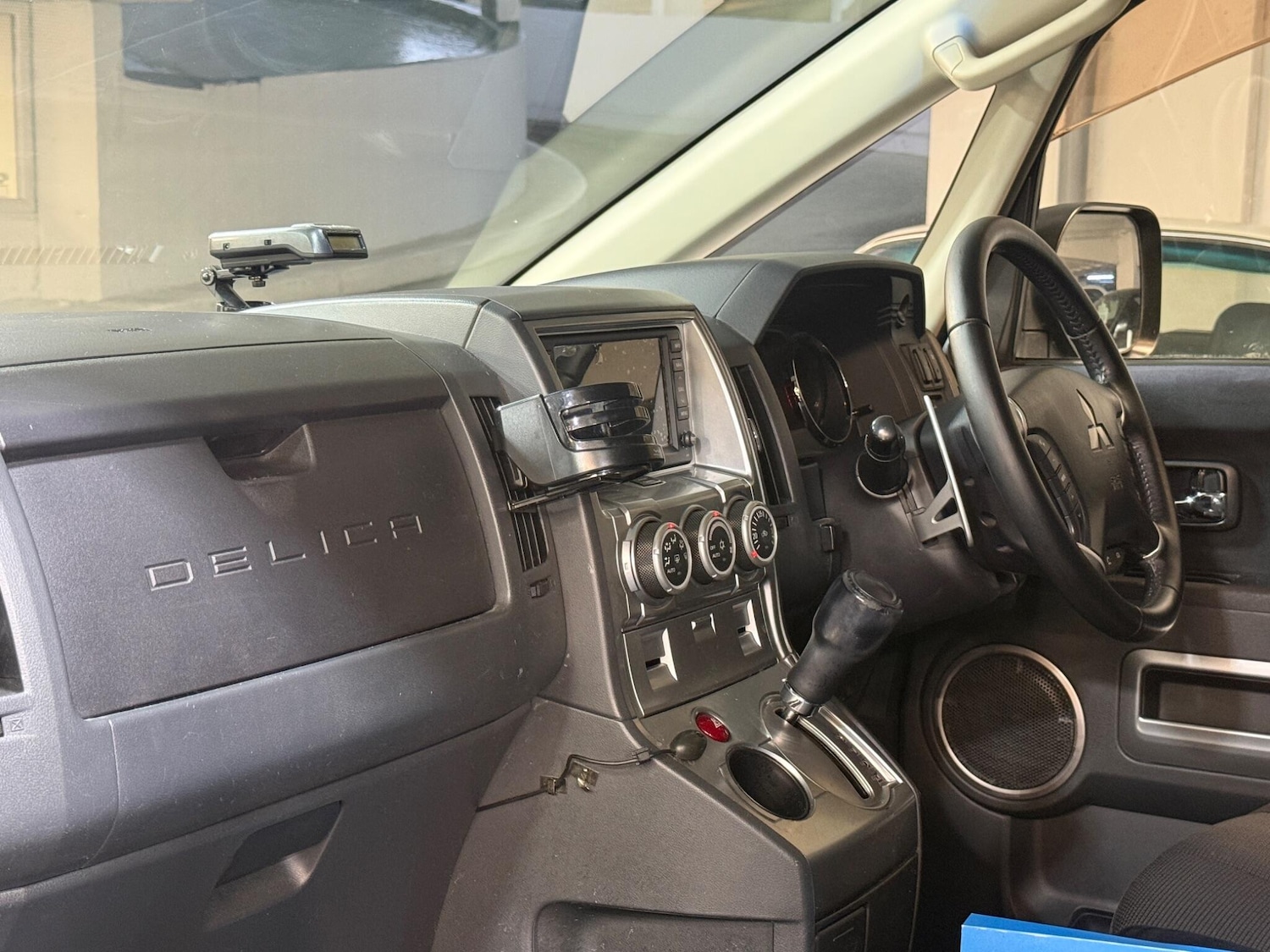 Used Mitsubishi Delica for sale - 77344776: Photo 11