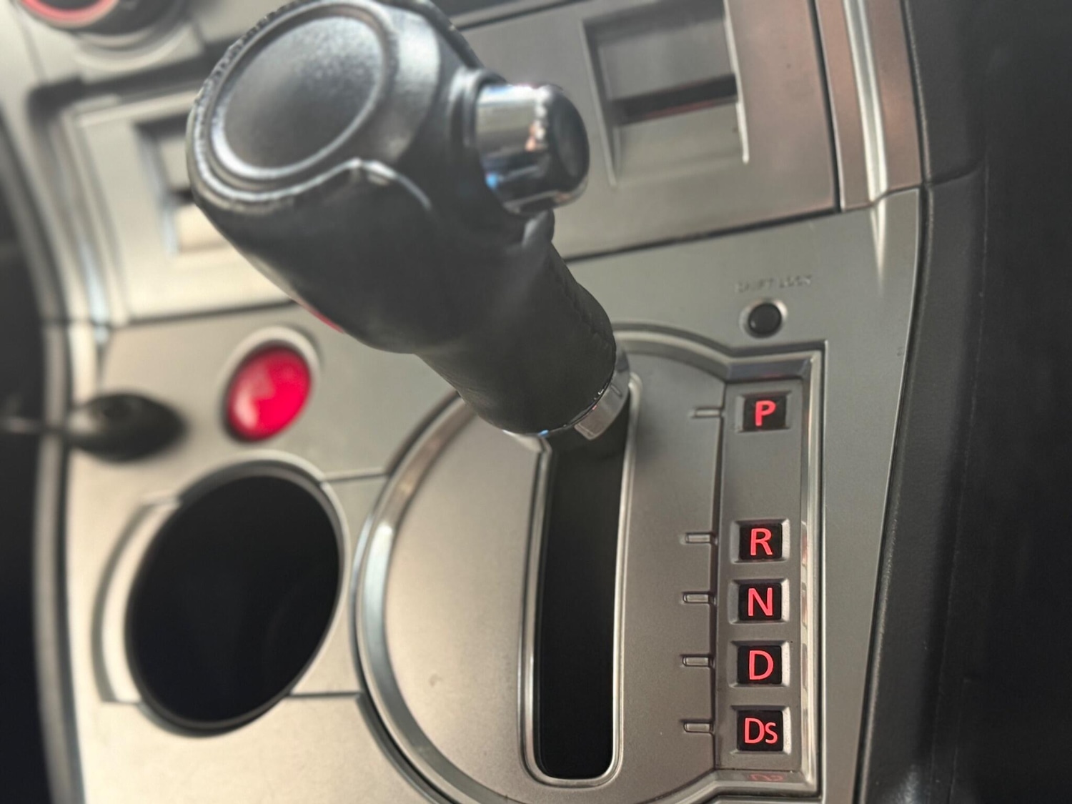 Used Mitsubishi Delica for sale - 77344776: Photo 15