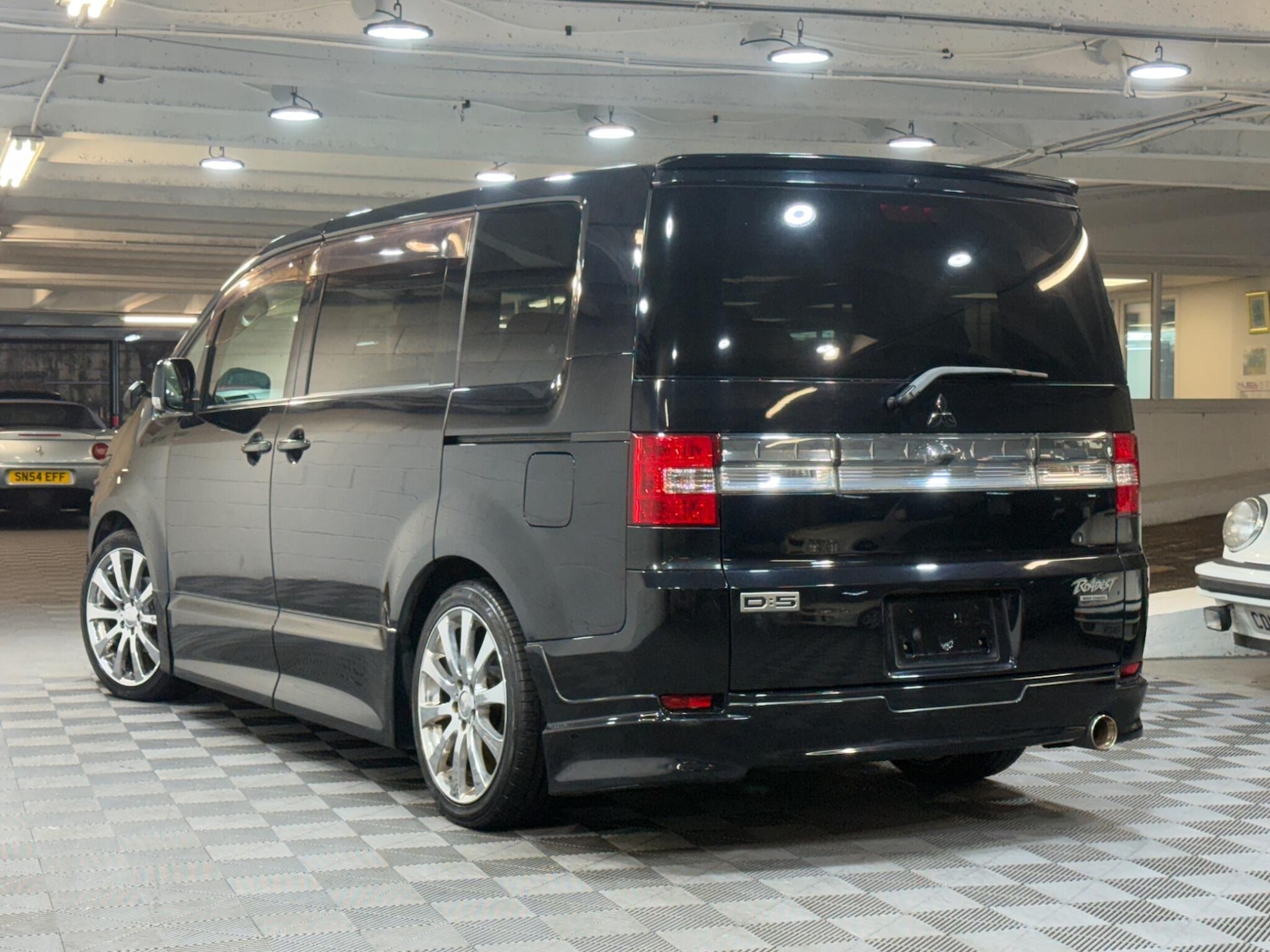 Used Mitsubishi Delica for sale - 77344776: Photo 19