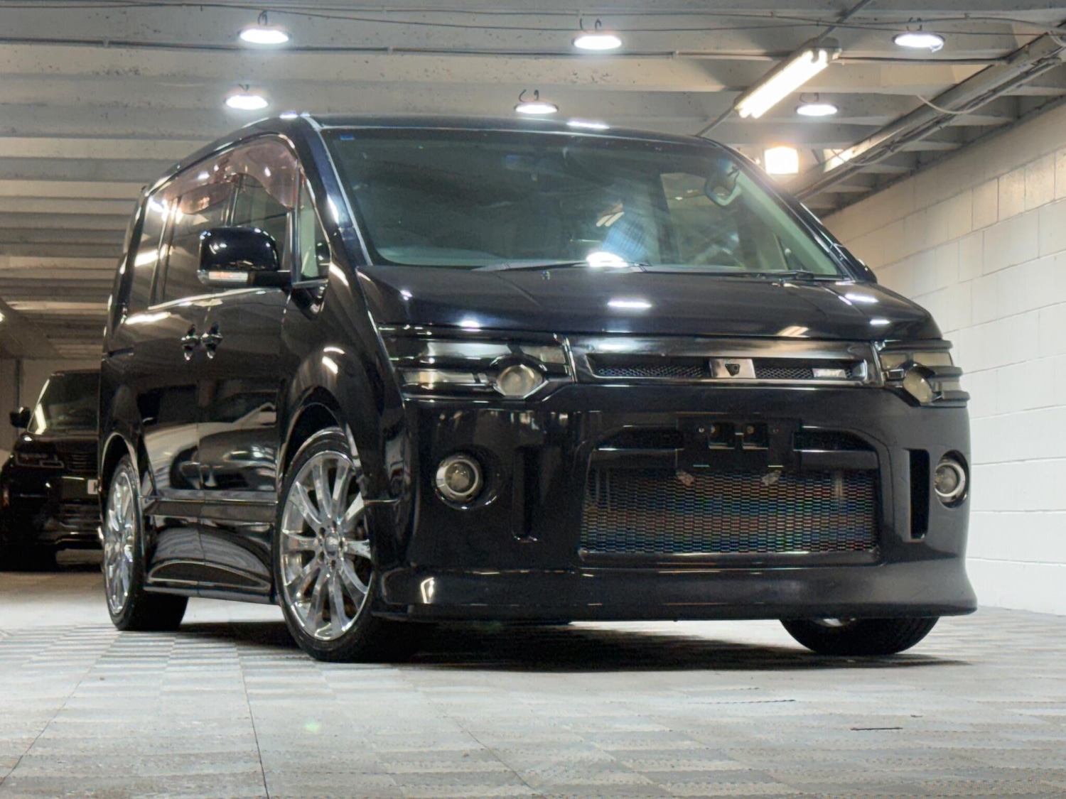 Used Mitsubishi Delica for sale - 77344776: Photo 21