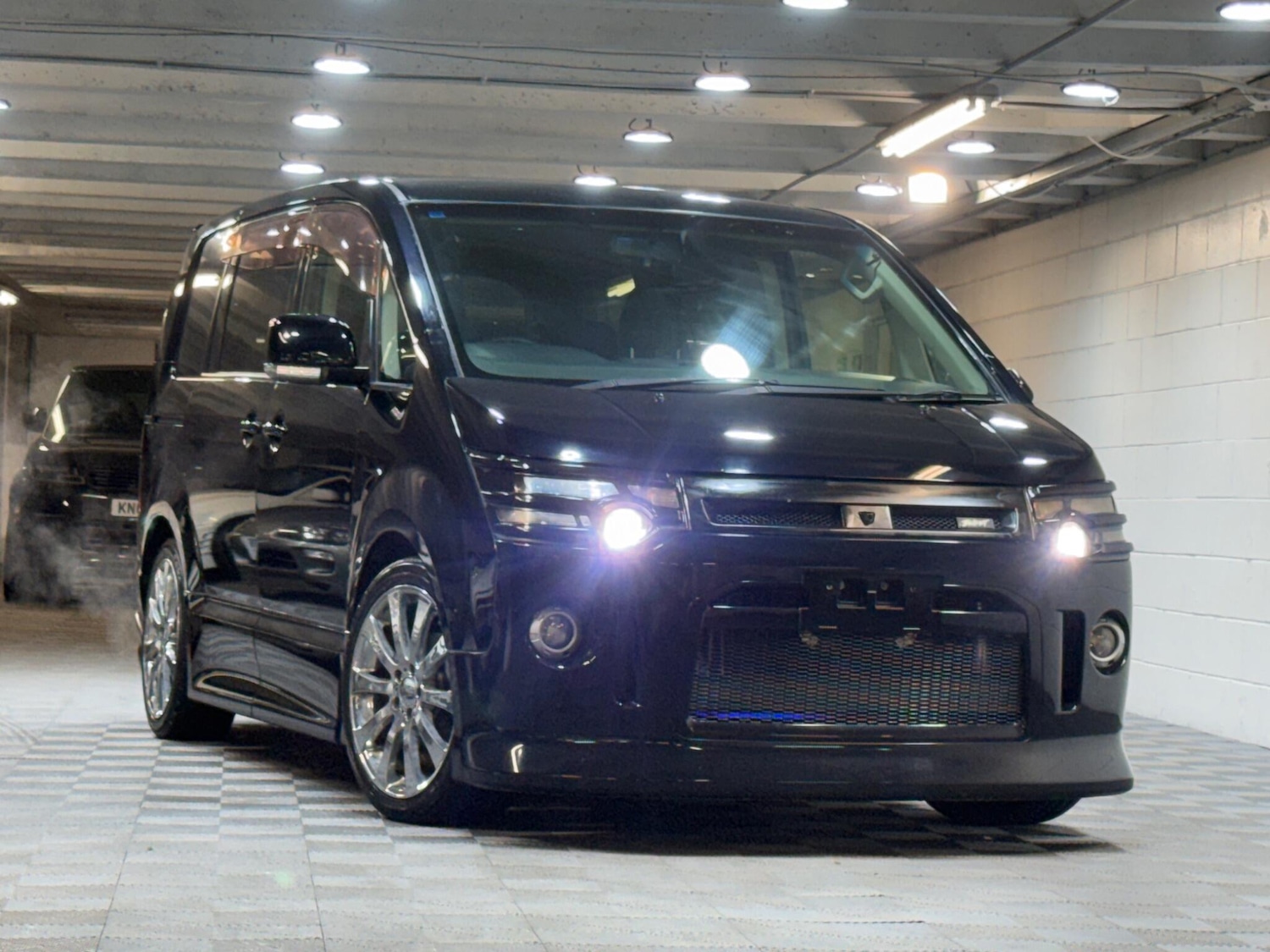 Used Mitsubishi Delica for sale - 77344776: Photo 22