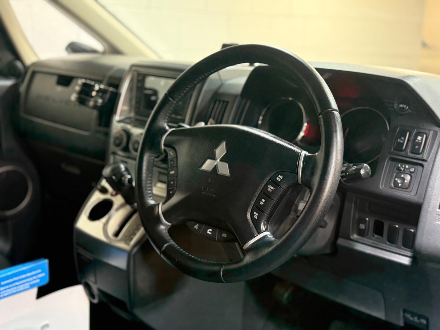 Used Mitsubishi Delica for sale - 77344776: Photo 9