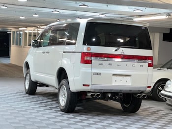 Used Mitsubishi Delica 2007 for sale - 77344857: Photo