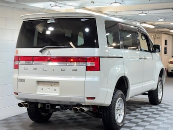 Used Mitsubishi Delica 2007 for sale - 77344857: Photo
