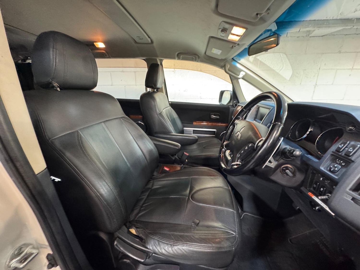 Used Mitsubishi Delica for sale - 77344857: Photo 7