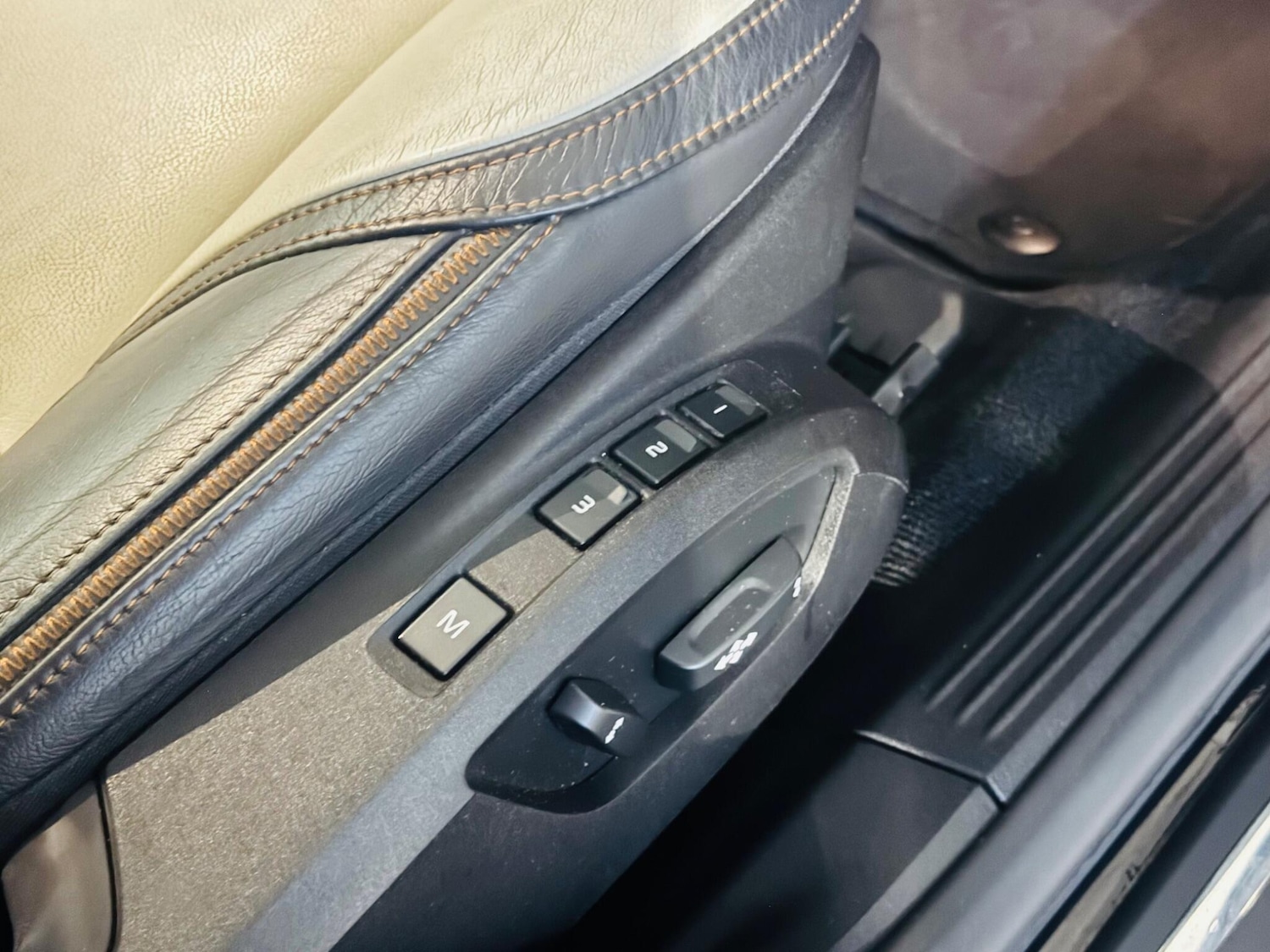 Used Volvo V40 2019 for sale - 76995159: Photo 12