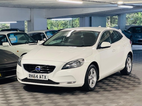 Used Volvo V40 2014 for sale - 74632624: Photo 6