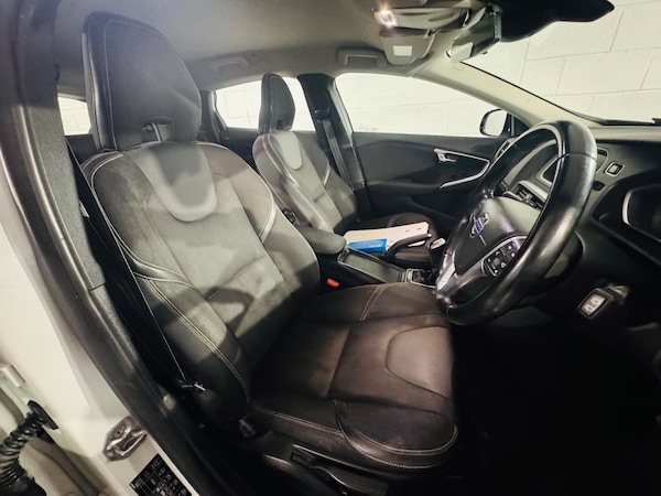 Used Volvo V40 2014 for sale - 74632624: Photo 7
