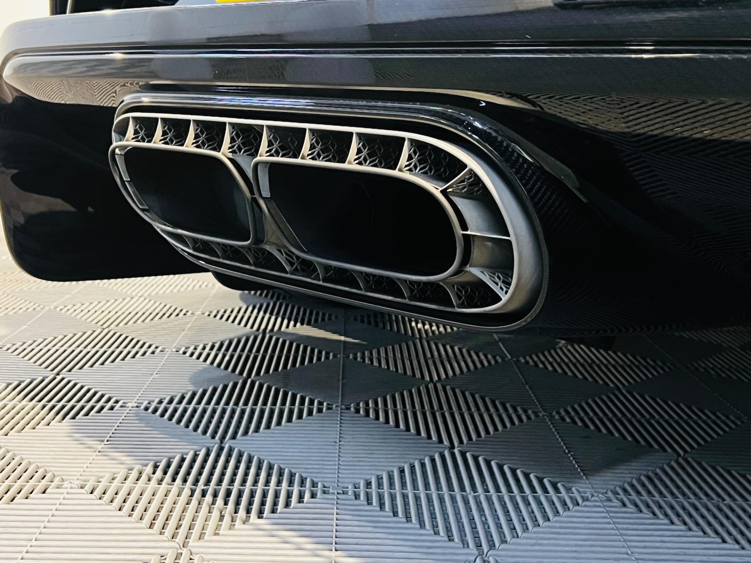 Used Bugatti Chiron for sale - 76476417: Photo 25