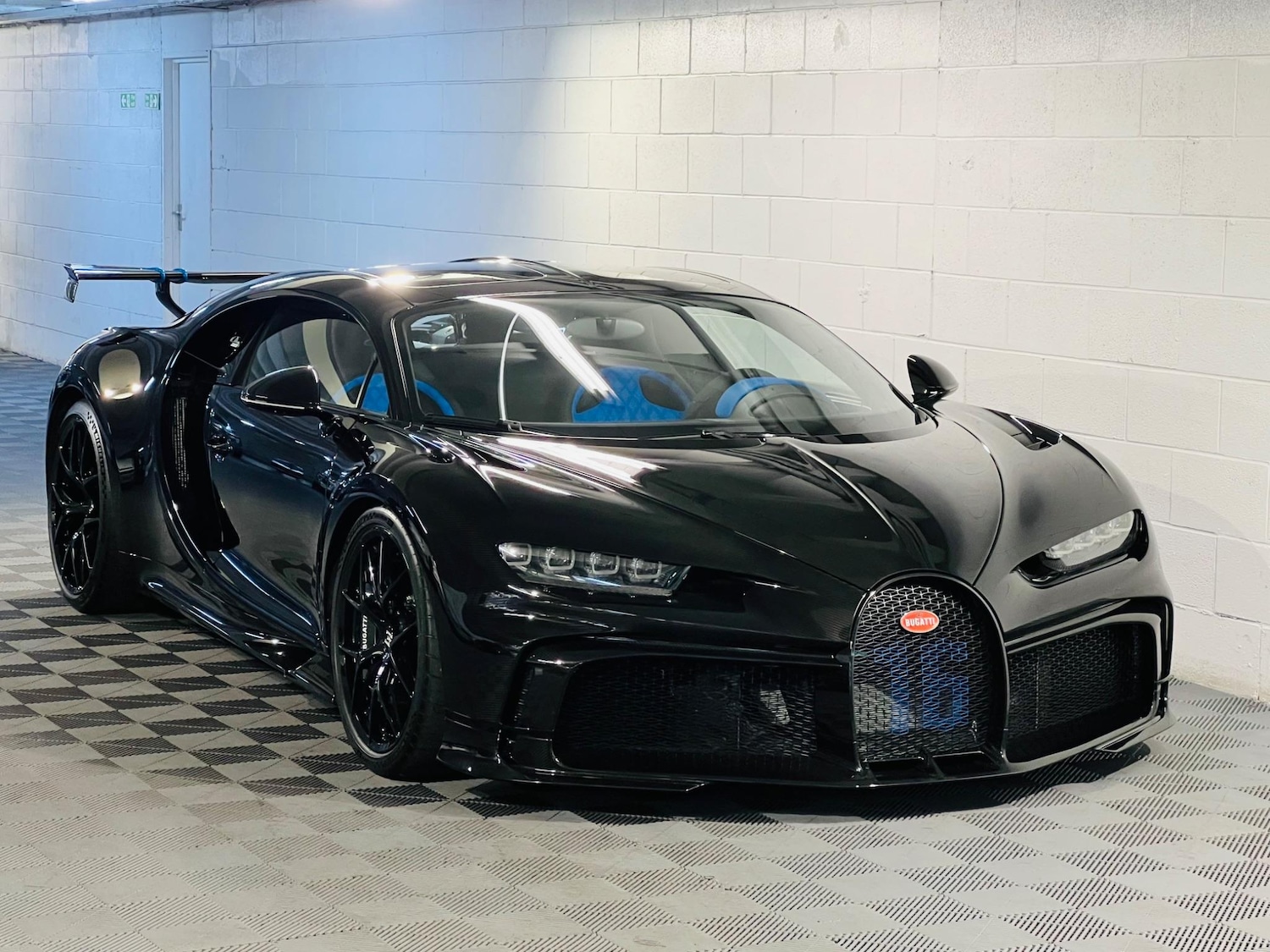 Used Bugatti Chiron for sale - 76476417: Photo 26
