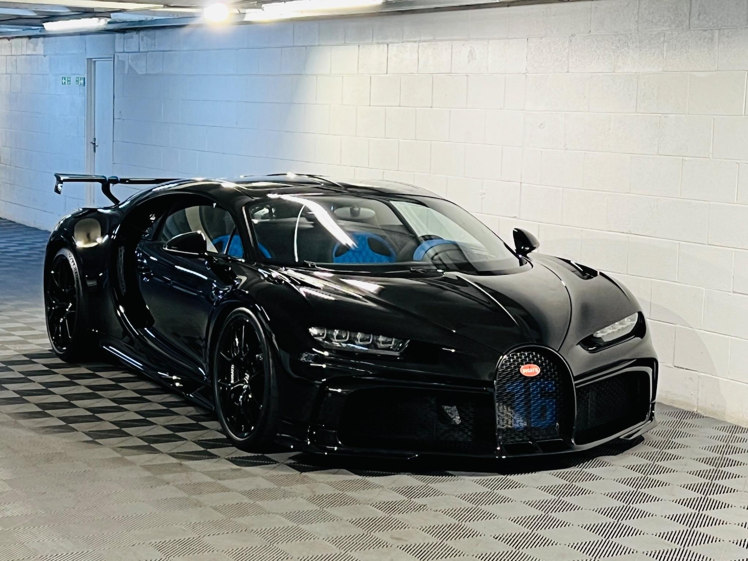 Used Bugatti Chiron for sale - 76476417: Photo 28