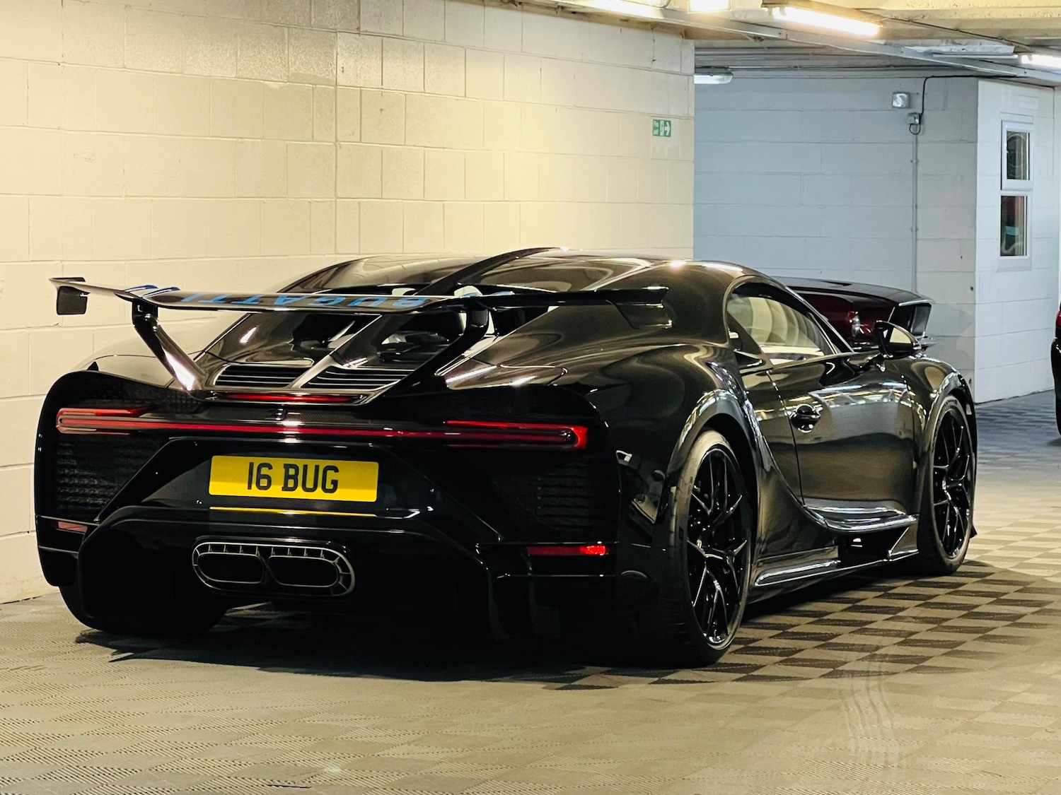 Used Bugatti Chiron for sale - 76476417: Photo 4