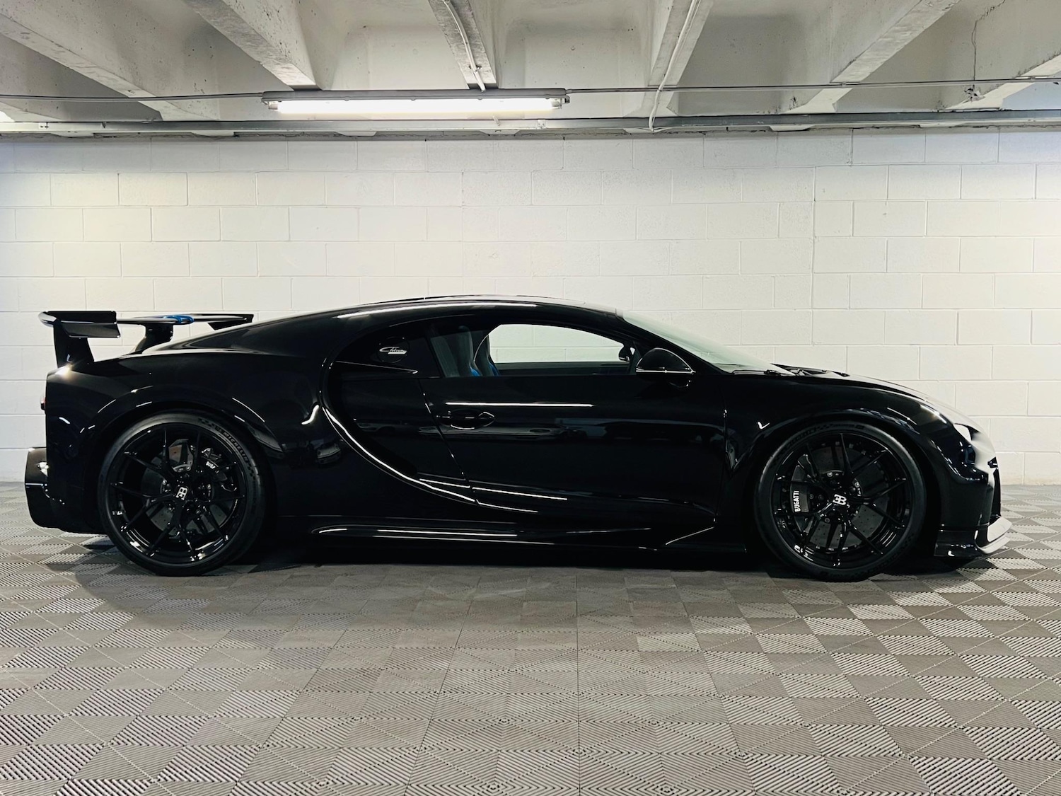 Used Bugatti Chiron for sale - 76476417: Photo 5
