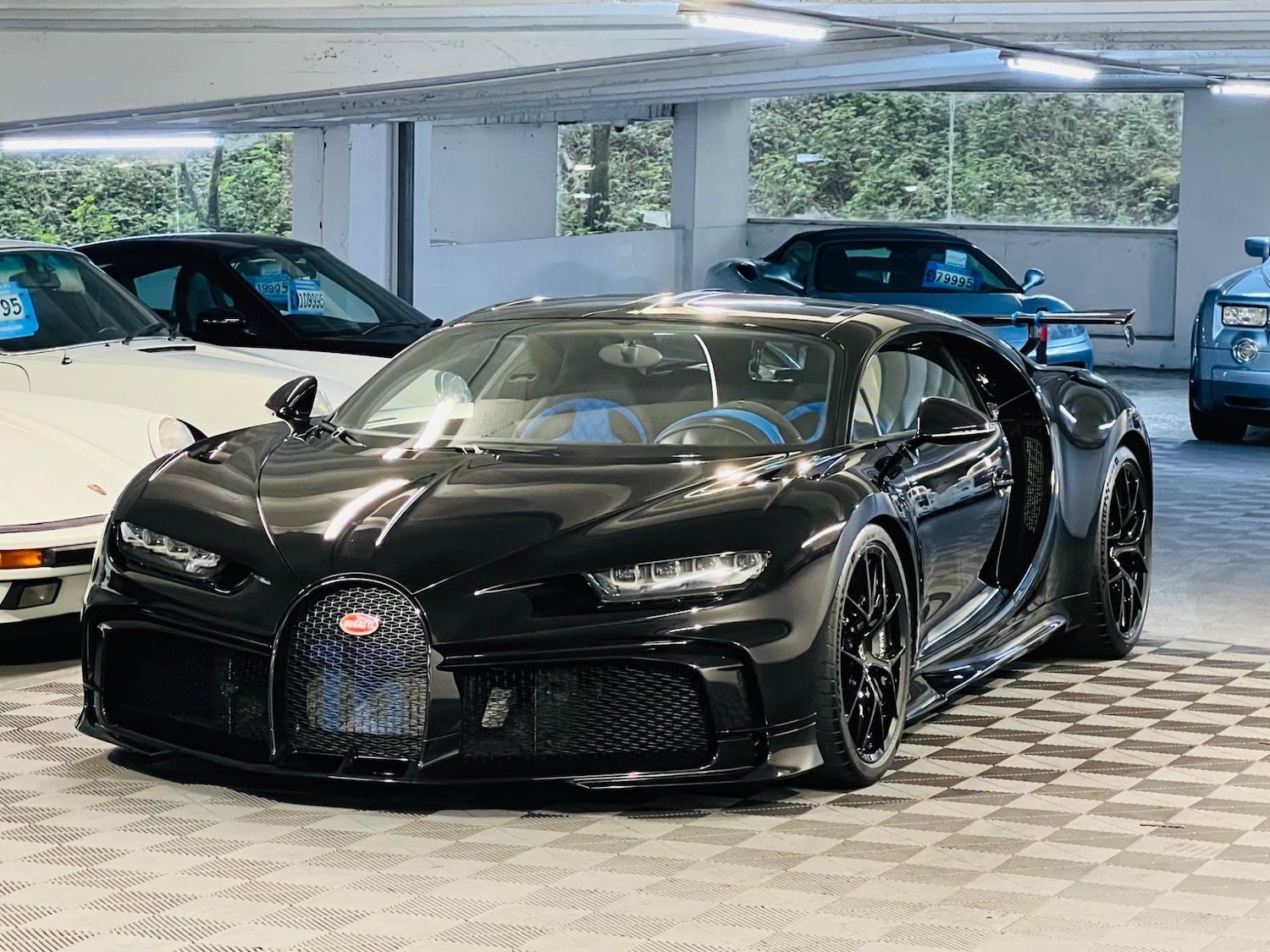 Used Bugatti Chiron for sale - 76476417: Photo 6