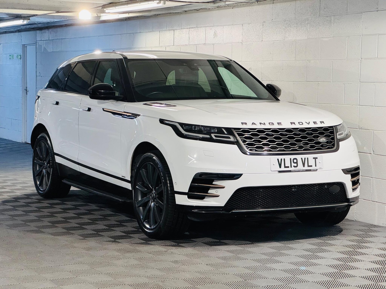 Used Land Rover Range Rover Velar 2019 for sale - 76360737: Photo 1