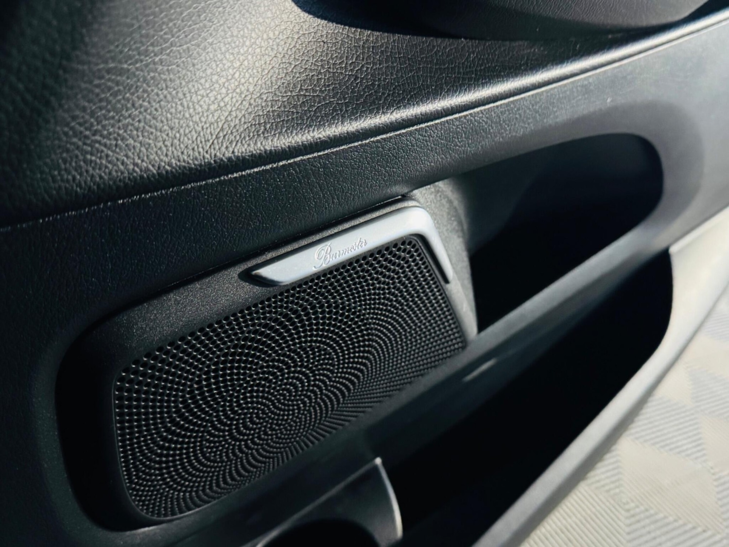 Used Mercedes-Benz V-Class 2018 for sale - 76913242: Photo 15