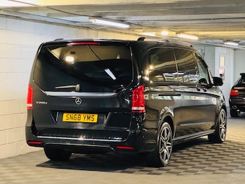 Used Mercedes-Benz V-Class 2018 for sale - 76913242: Photo