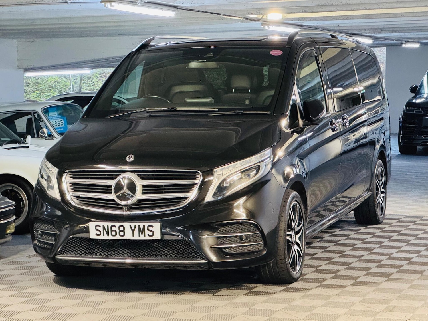 Used Mercedes-Benz V-Class 2018 for sale - 76913242: Photo 6