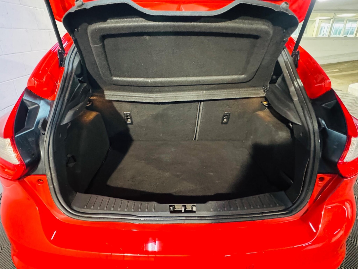 Used Ford Focus 2014 for sale - 76936017: Photo 12