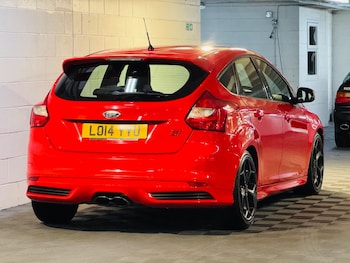 Used Ford Focus 2014 for sale - 76936017: Photo