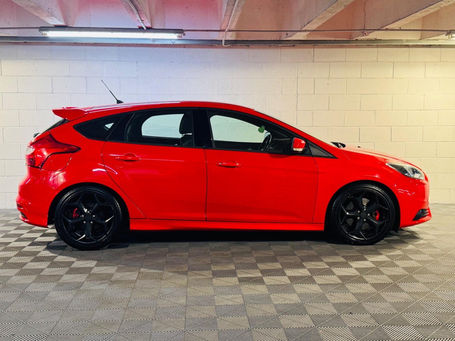 Used Ford Focus 2014 for sale - 76936017: Photo 5