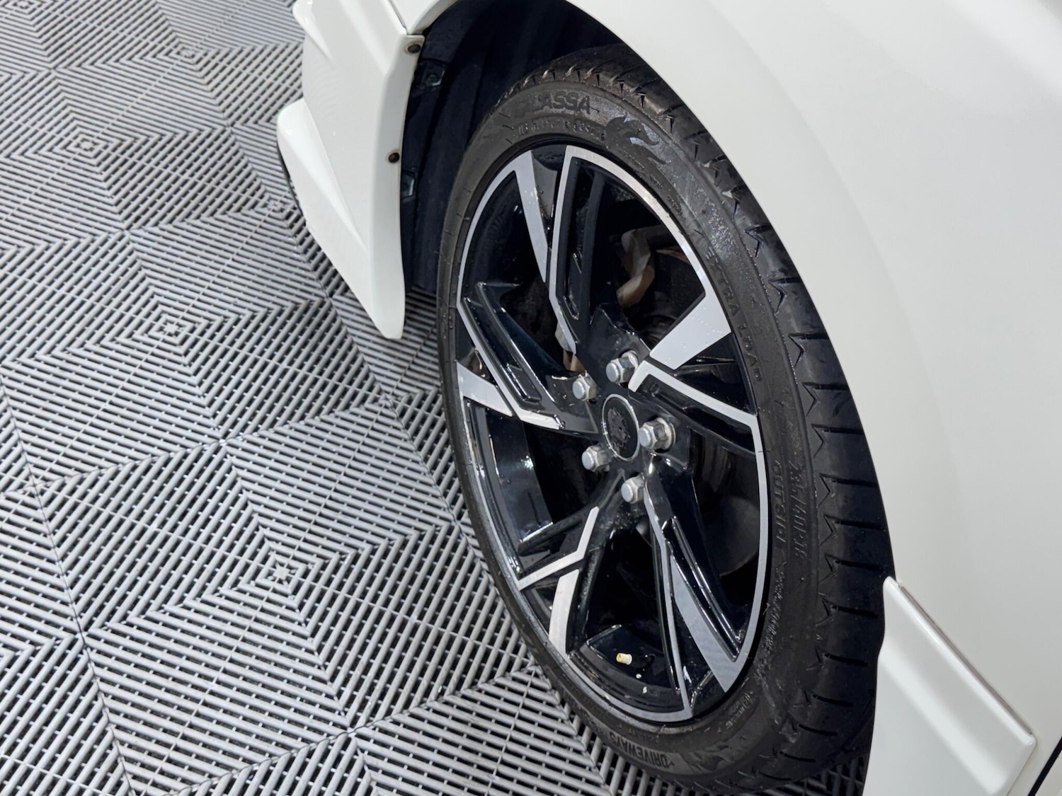 Used Toyota Vellfire for sale - 77345239: Photo 18