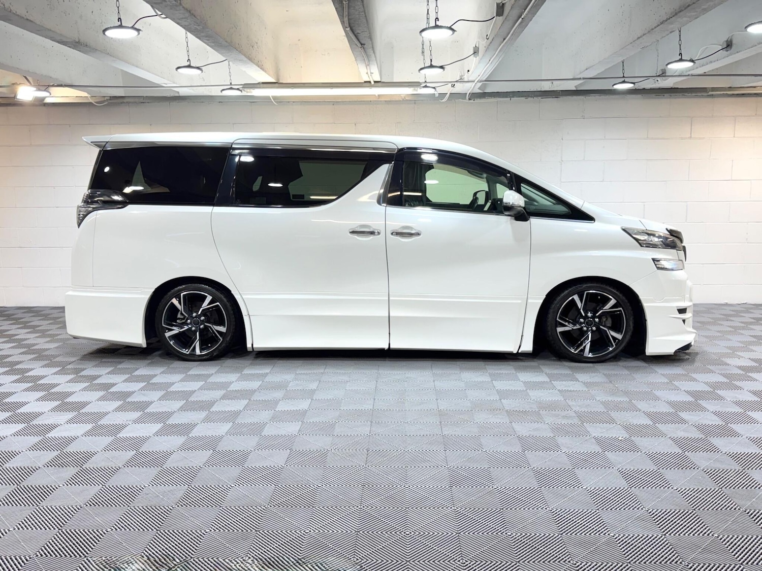 Used Toyota Vellfire for sale - 77345239: Photo 6