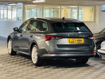 Used Skoda Octavia 2020 for sale - 75915078: Photo
