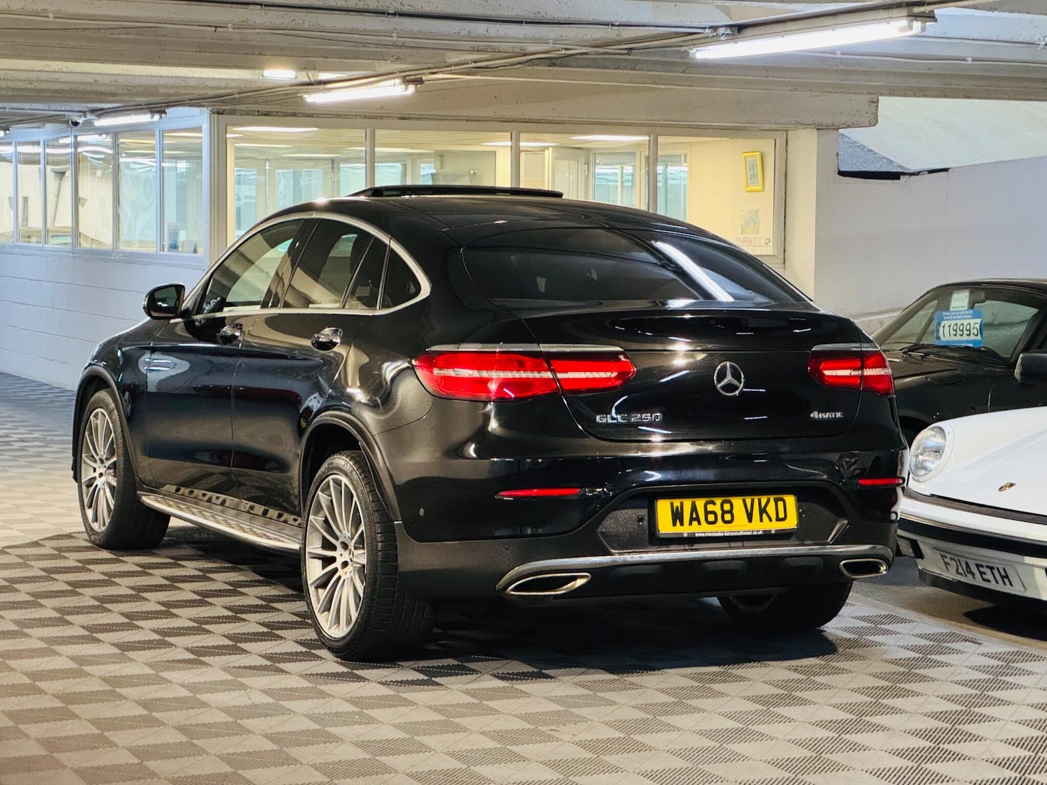 Used Mercedes-Benz GLC 2018 for sale - 76989787: Photo 3