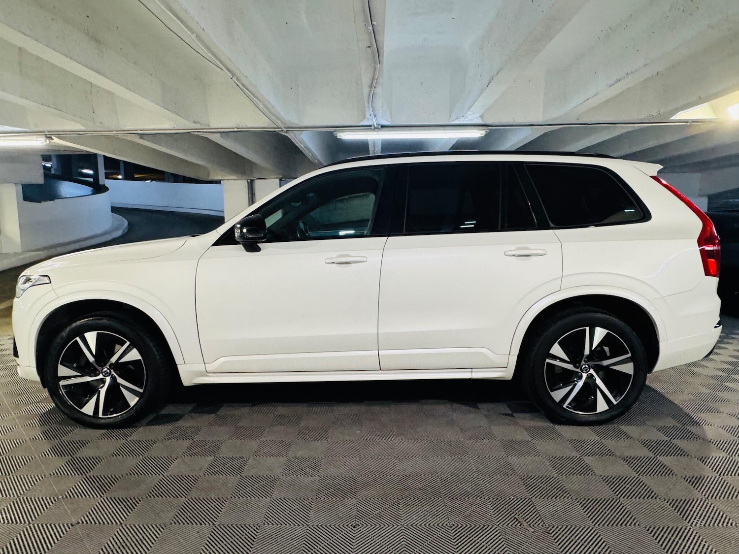 Used Volvo XC90 2019 for sale - 76832820: Photo 2