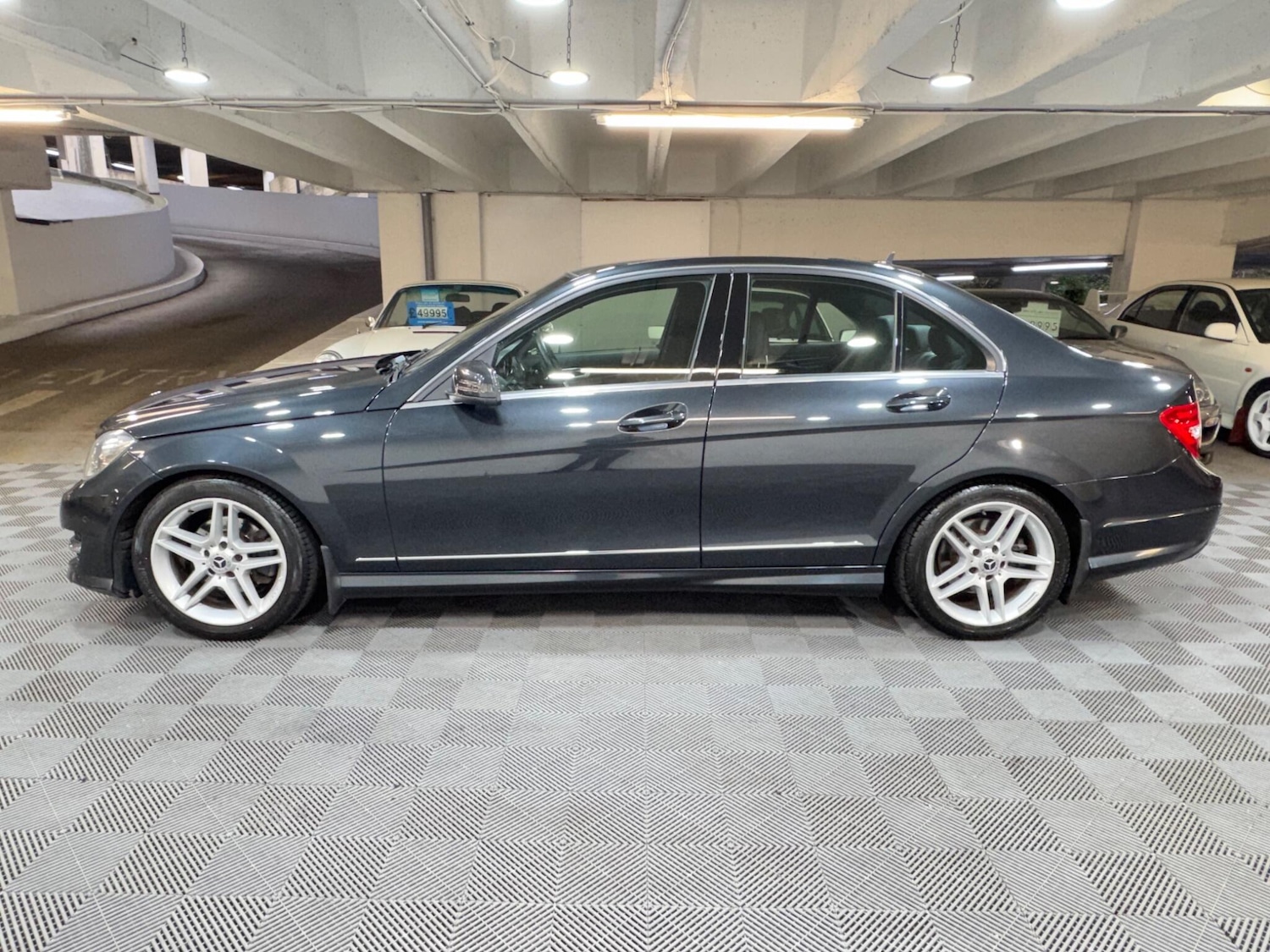 Used Mercedes-Benz C Class for sale - 77993932: Photo 2