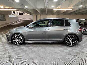 Used Volkswagen Golf 2019 for sale - 78260355: Photo