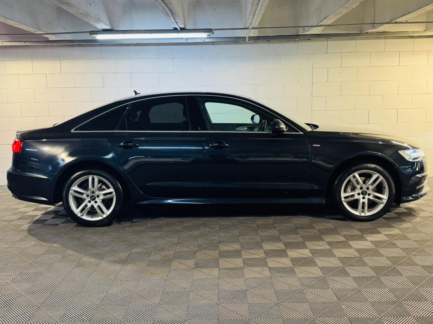 Used Audi A6 Saloon for sale - 77190650: Photo 5