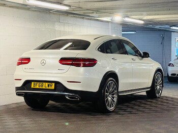Used Mercedes-Benz GLC 2018 for sale - 76121999: Photo