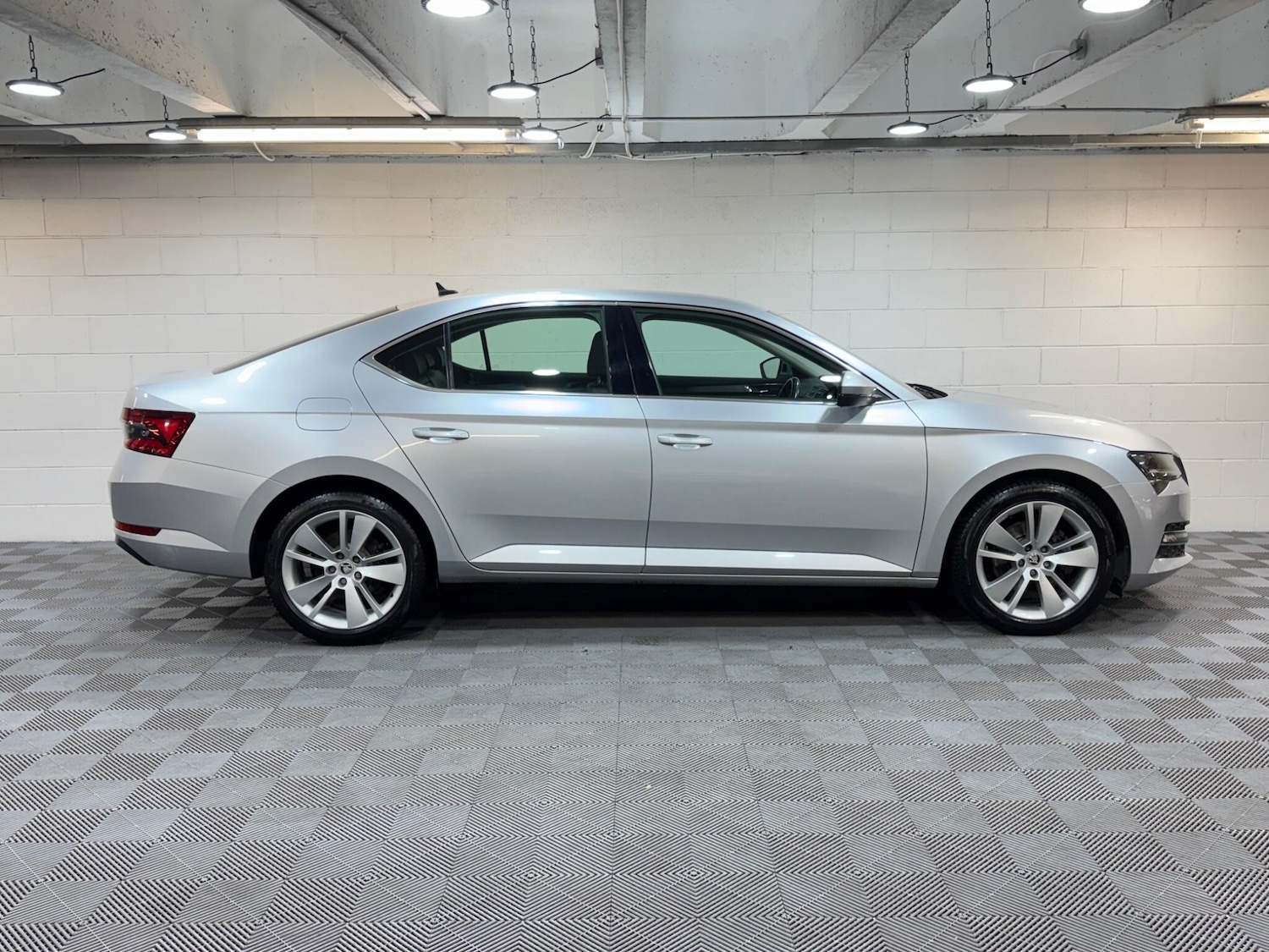 Used Skoda Superb 2019 for sale - 78127919: Photo 5