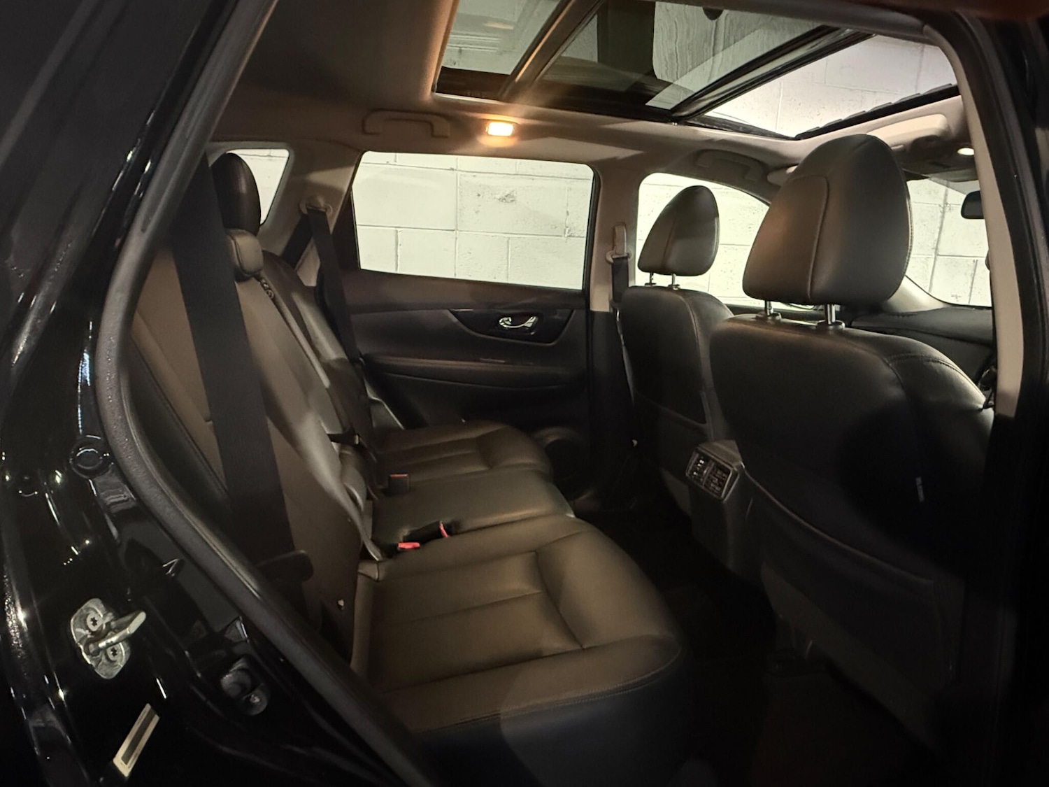 Used Nissan X-Trail for sale - 76995947: Photo 11