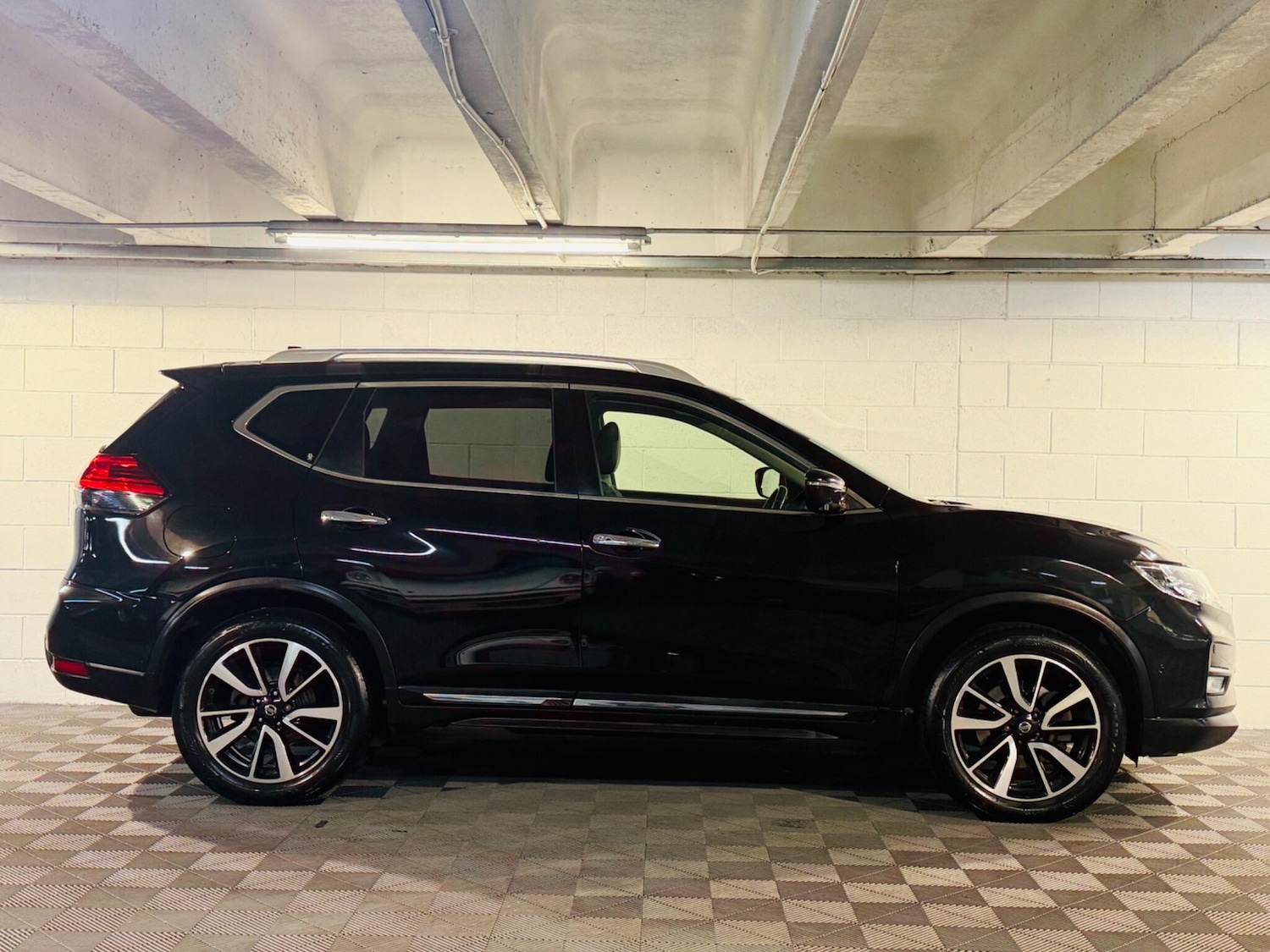 Used Nissan X-Trail for sale - 76995947: Photo 5