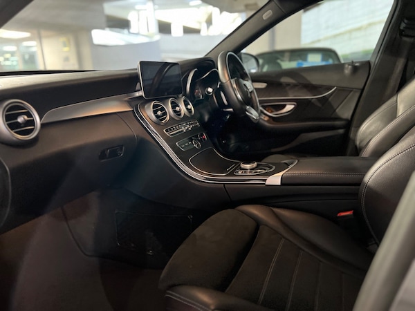Used Mercedes-Benz C Class 2019 for sale - 73917375: Photo 10