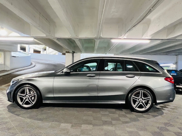 Used Mercedes-Benz C Class 2019 for sale - 73917375: Photo 2