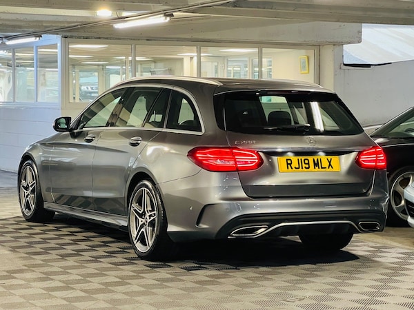Used Mercedes-Benz C Class 2019 for sale - 73917375: Photo 3