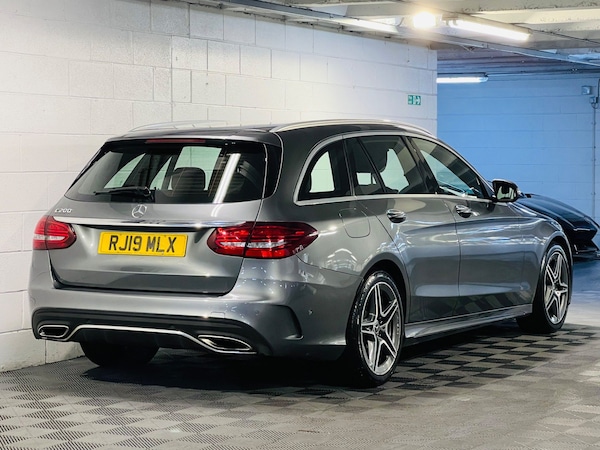 Used Mercedes-Benz C Class 2019 for sale - 73917375: Photo 4