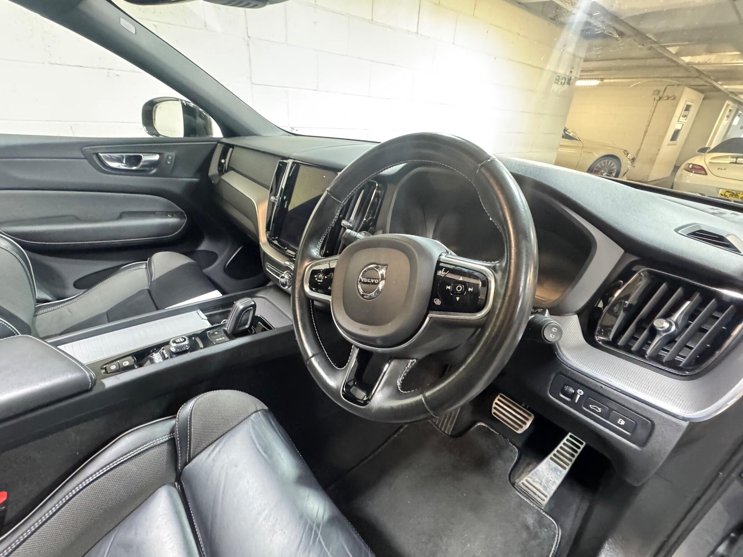 Used Volvo XC60 2021 for sale - 77783868: Photo 9